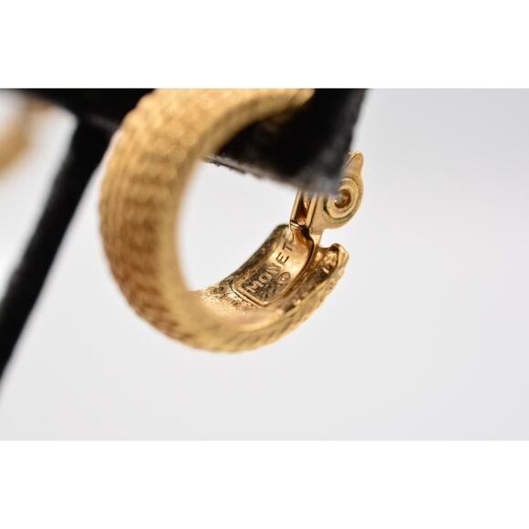 Monet Vintage Clip Earring Textured Hoops Brushed Gold Signed 1980s BinAB - Picture 11 of 12